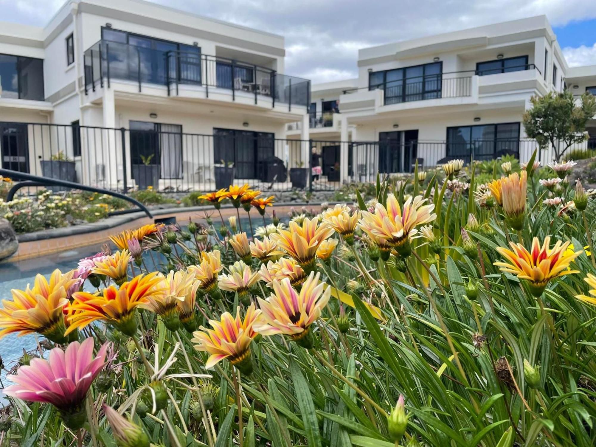 Ocean Breeze Resort Pauanui Kültér fotó