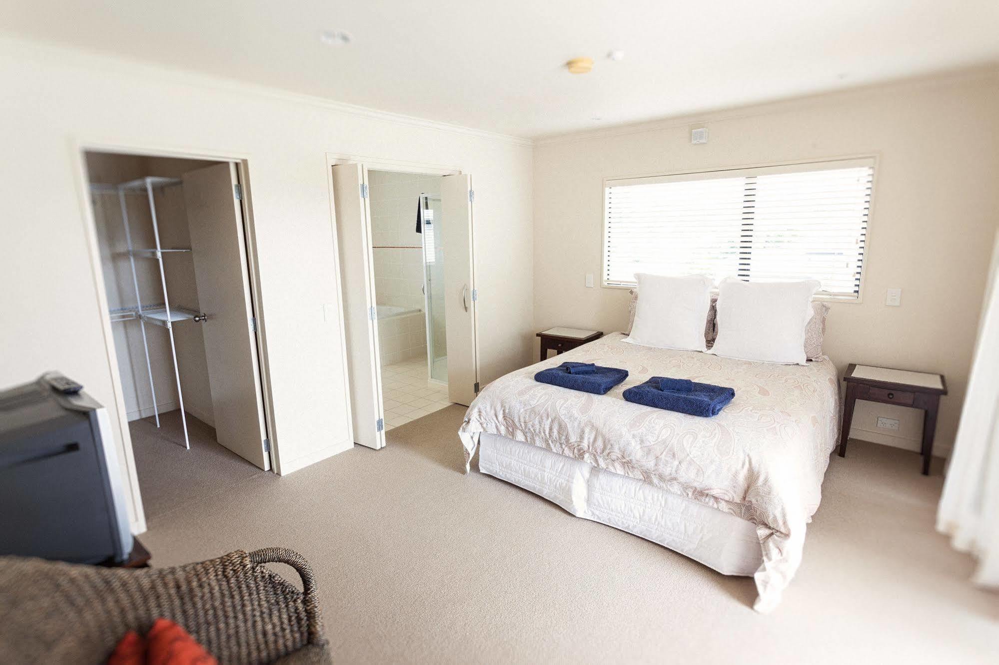 Ocean Breeze Resort Pauanui Kültér fotó